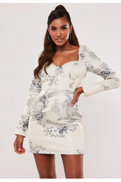 Missguided Ziedu kleita taisna piegriezuma (neliels defekts)