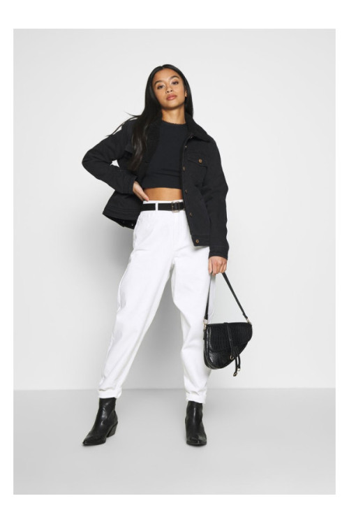 Missguided Mom džinsi RIOT ar augstu jostasvietu, balts denims