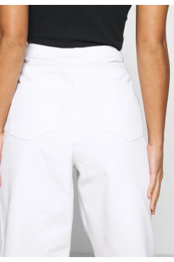 Missguided Mom džinsi RIOT ar augstu jostasvietu, balts denims